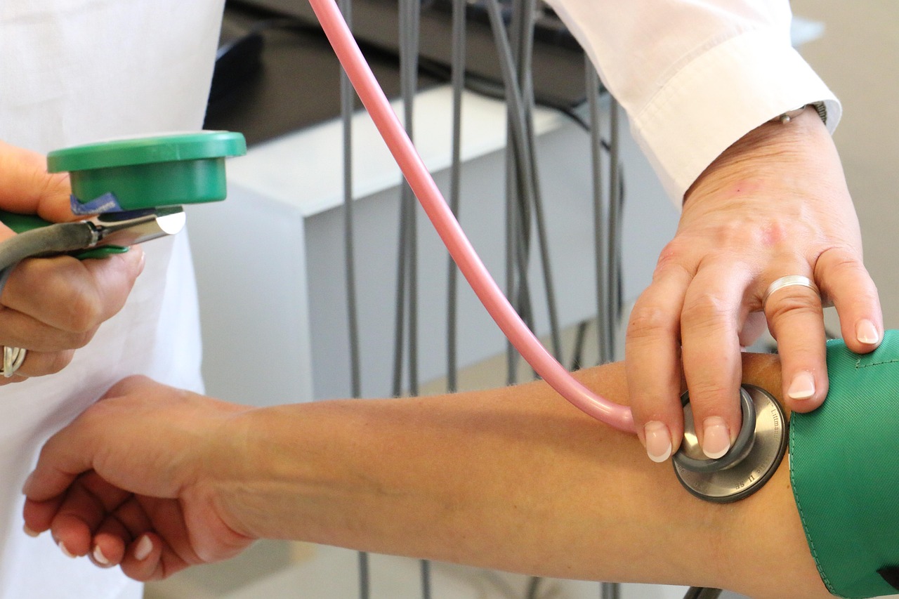 Homens vivem sete anos a menos: por que eles ainda evitam a consulta médica?