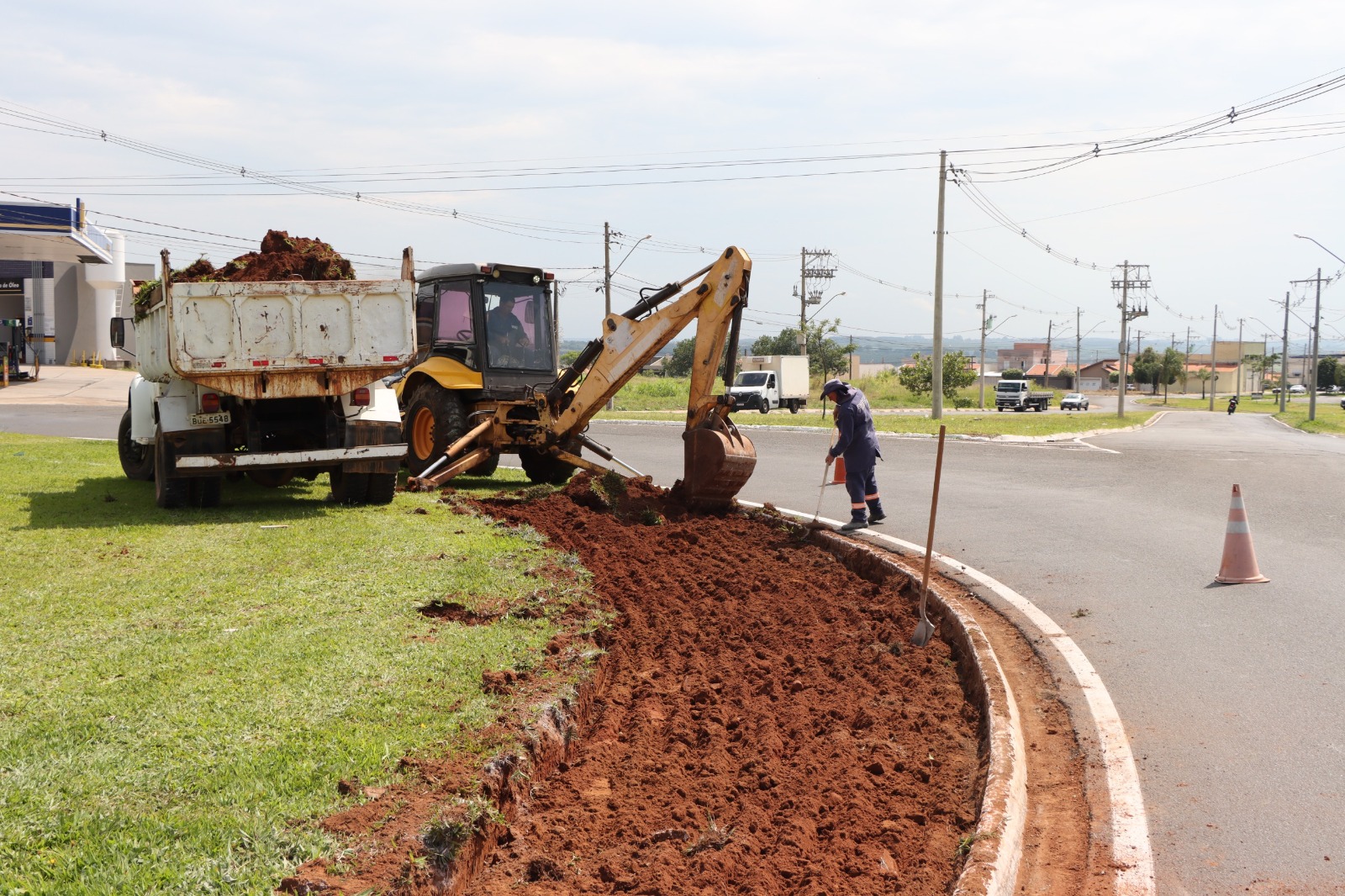 Veja as opções de trânsito durante as obras na rotatória do Jardim Zanetti