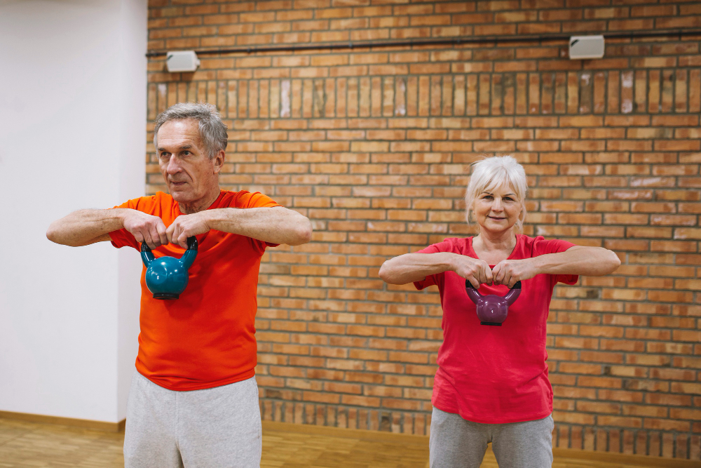 Como recuperar a massa muscular: Saiba de 5 exercícios fáceis para fazer em casa