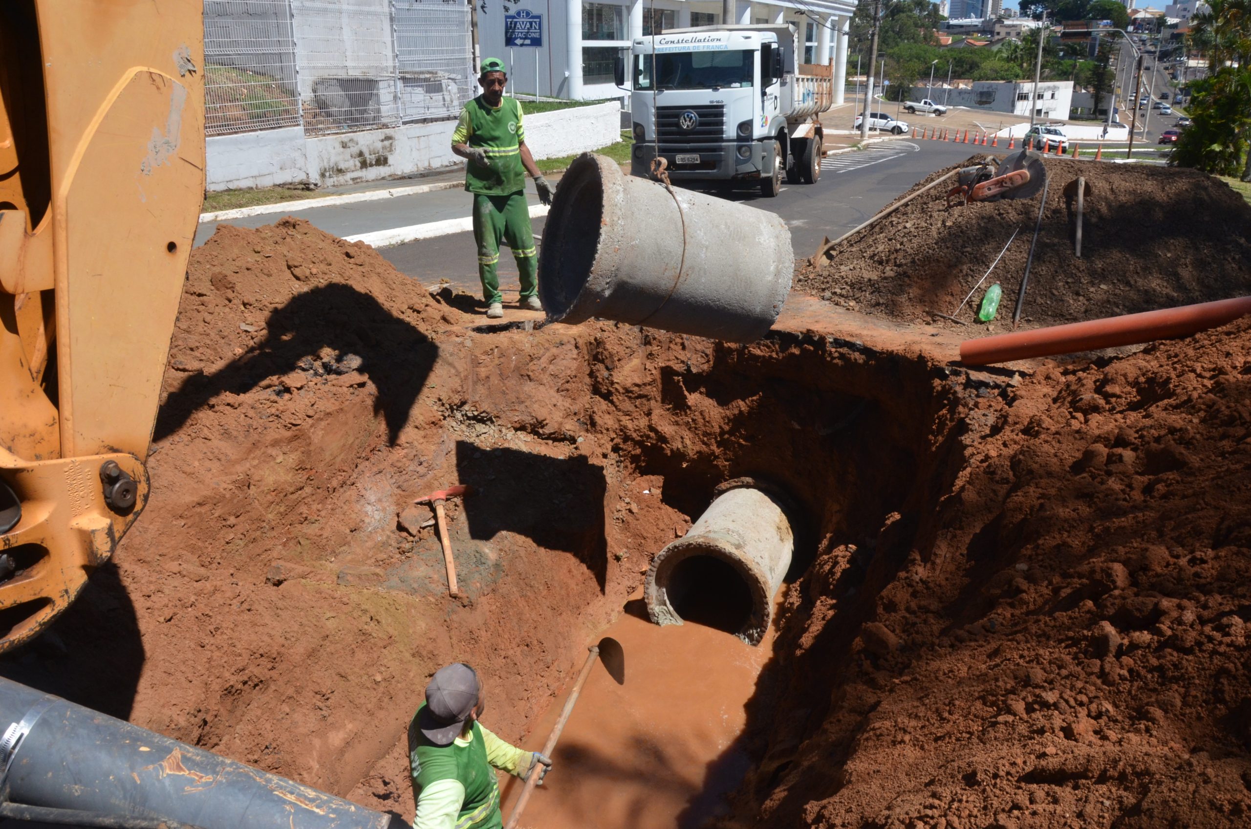 Prefeitura de Franca age rápido e recupera galerias danificadas no Parque Progresso