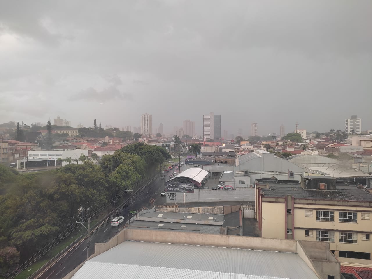 Moradores de Franca e cidades da região recebem alerta de tempestade da defesa civil