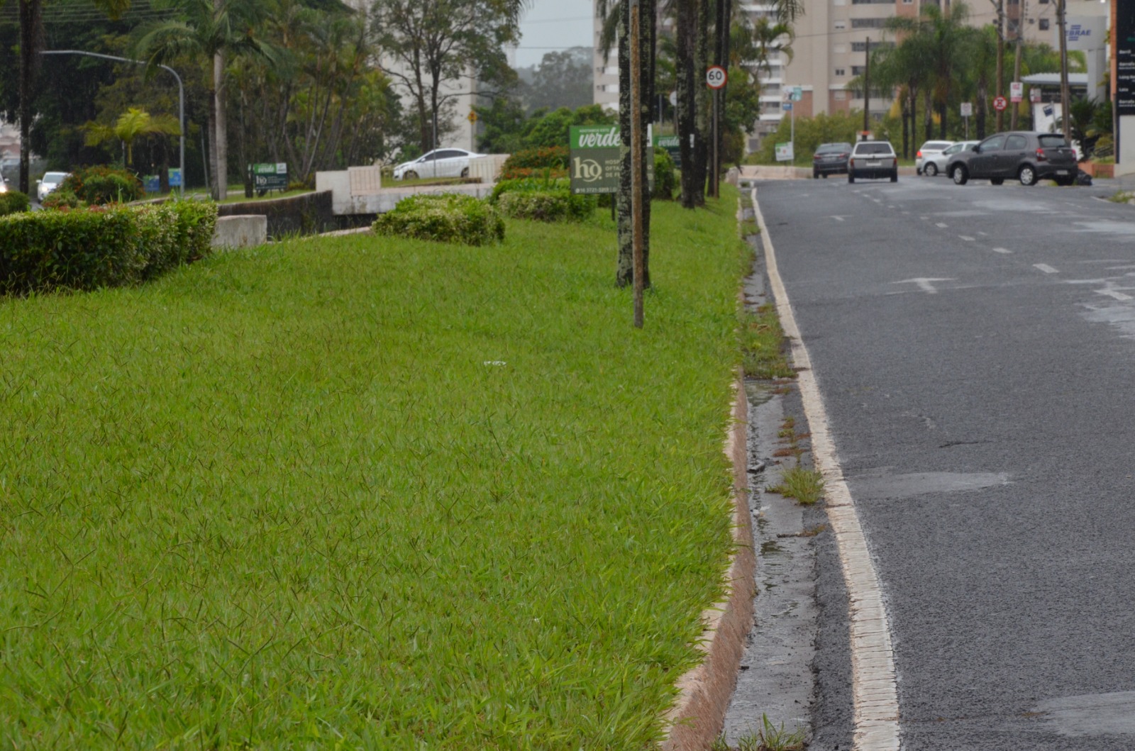Prefeitura investe R$ 650 mil em defensas. Veja trechos que vão receber a proteção