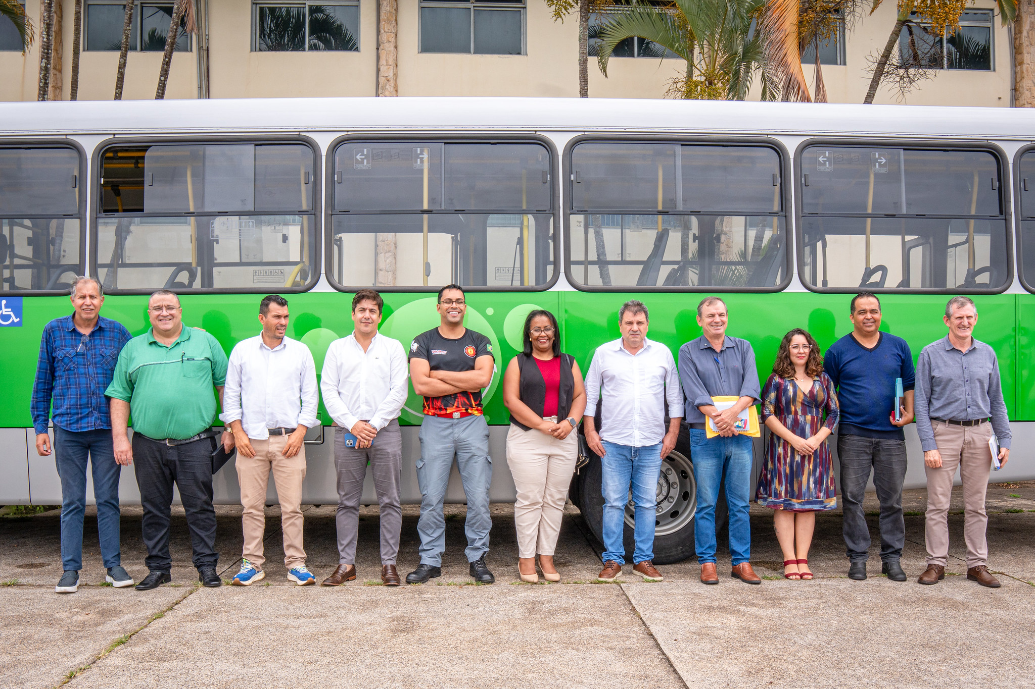 Vereadores se reúnem com empresa MOV para discutir transporte público