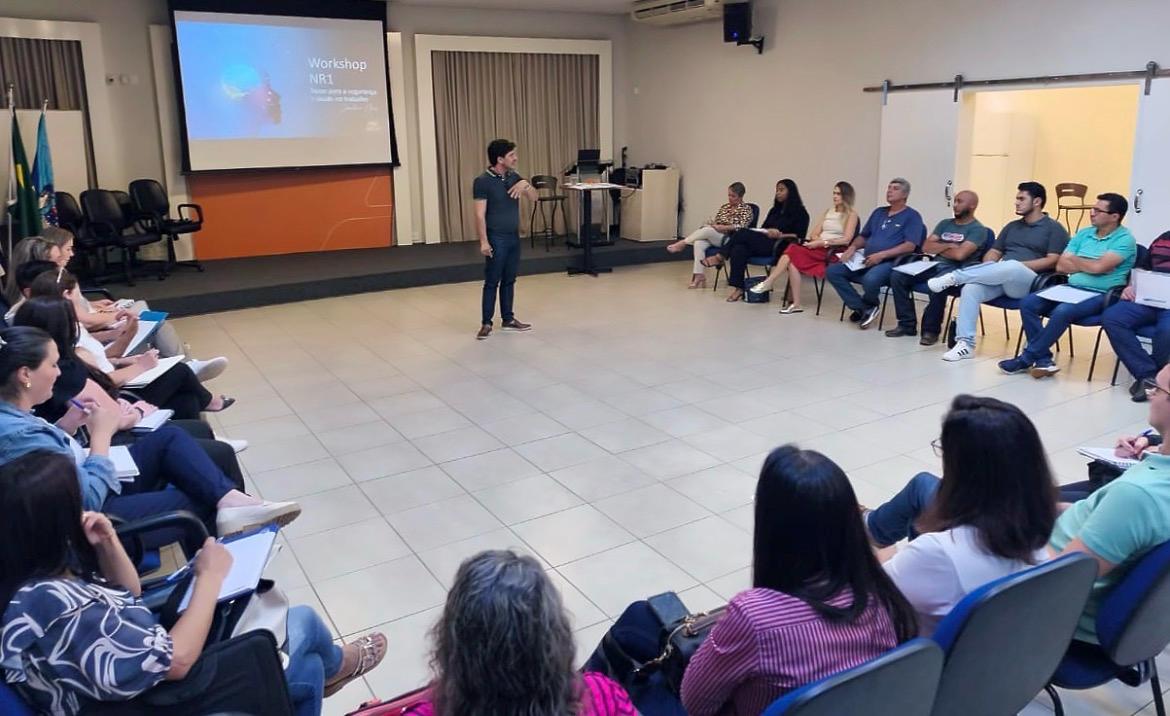 ACIF promove Academia de Vendedores e palestra sobre gestão humanizada no trabalho