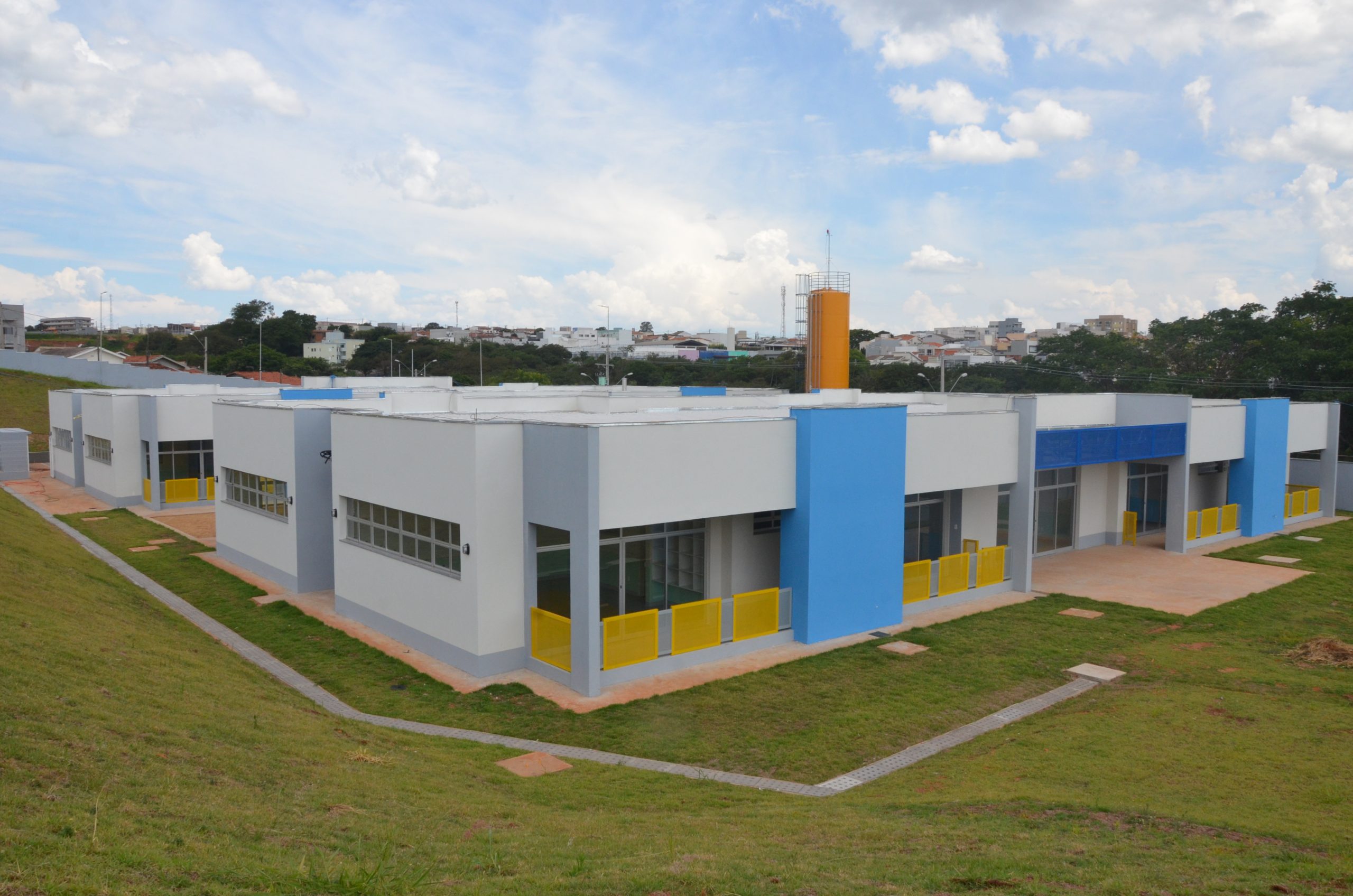 Prefeitura de Franca inaugura creche no Piratininga com 138 alunos