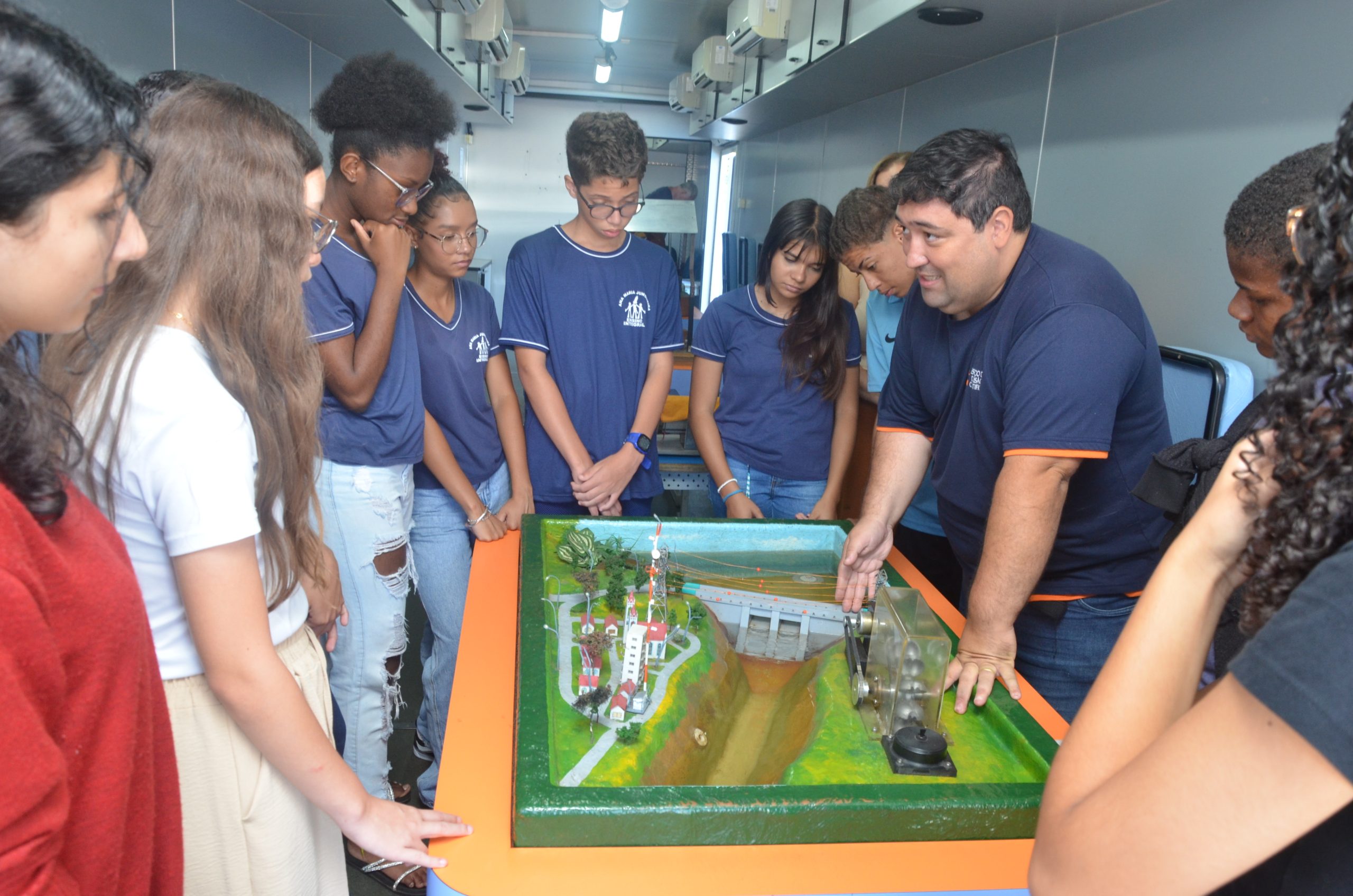 Museu itinerante leva experiências de biologia a escolas da rede municipal de Franca