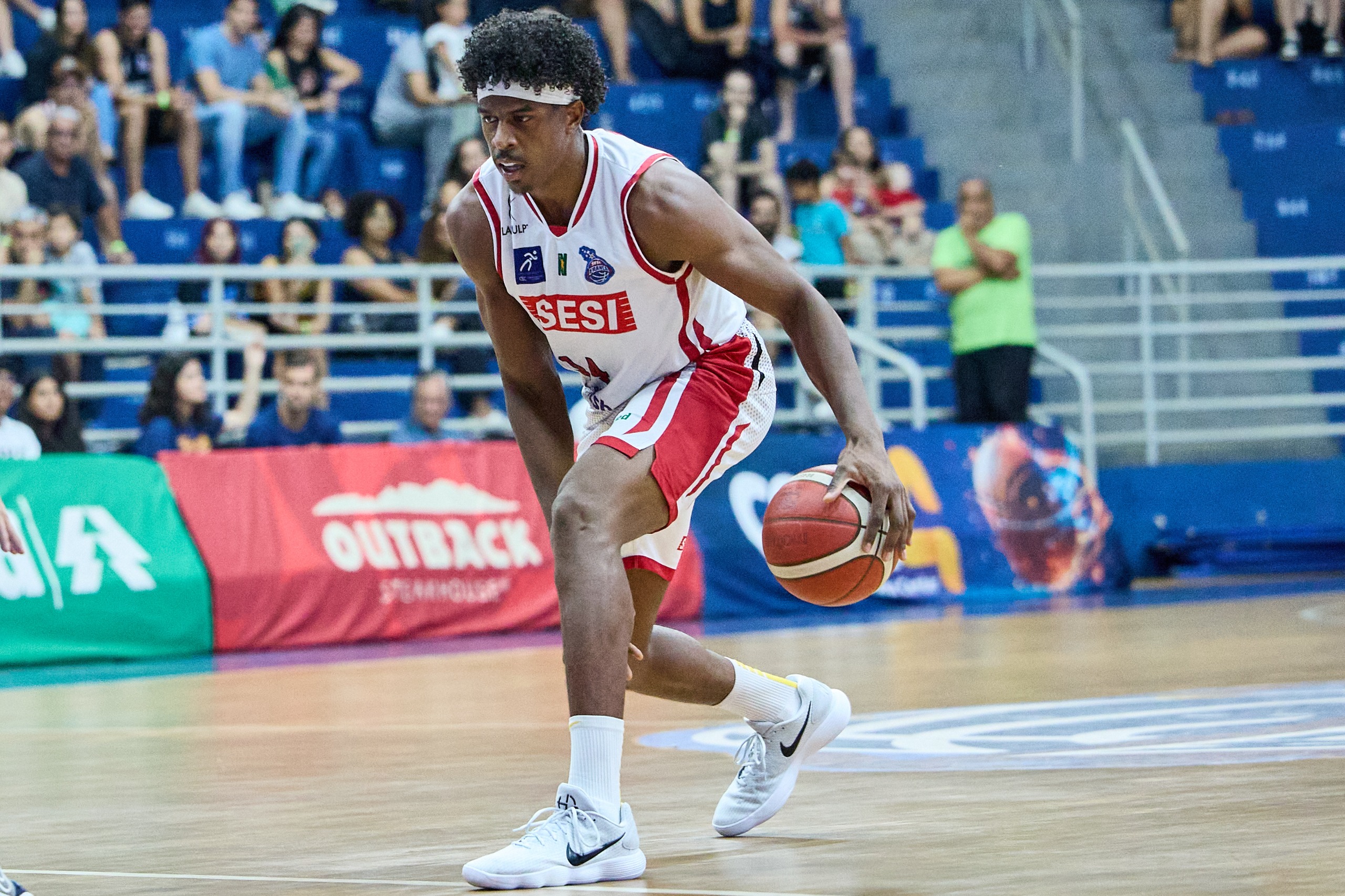 Craque em quadra, armador Georginho tem sido destaque da Liga Nacional de Basquete