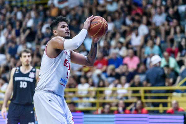 Semifinal de gigantes: Sesi Franca e Nacional se enfrentam pelo Final Four da BCLA