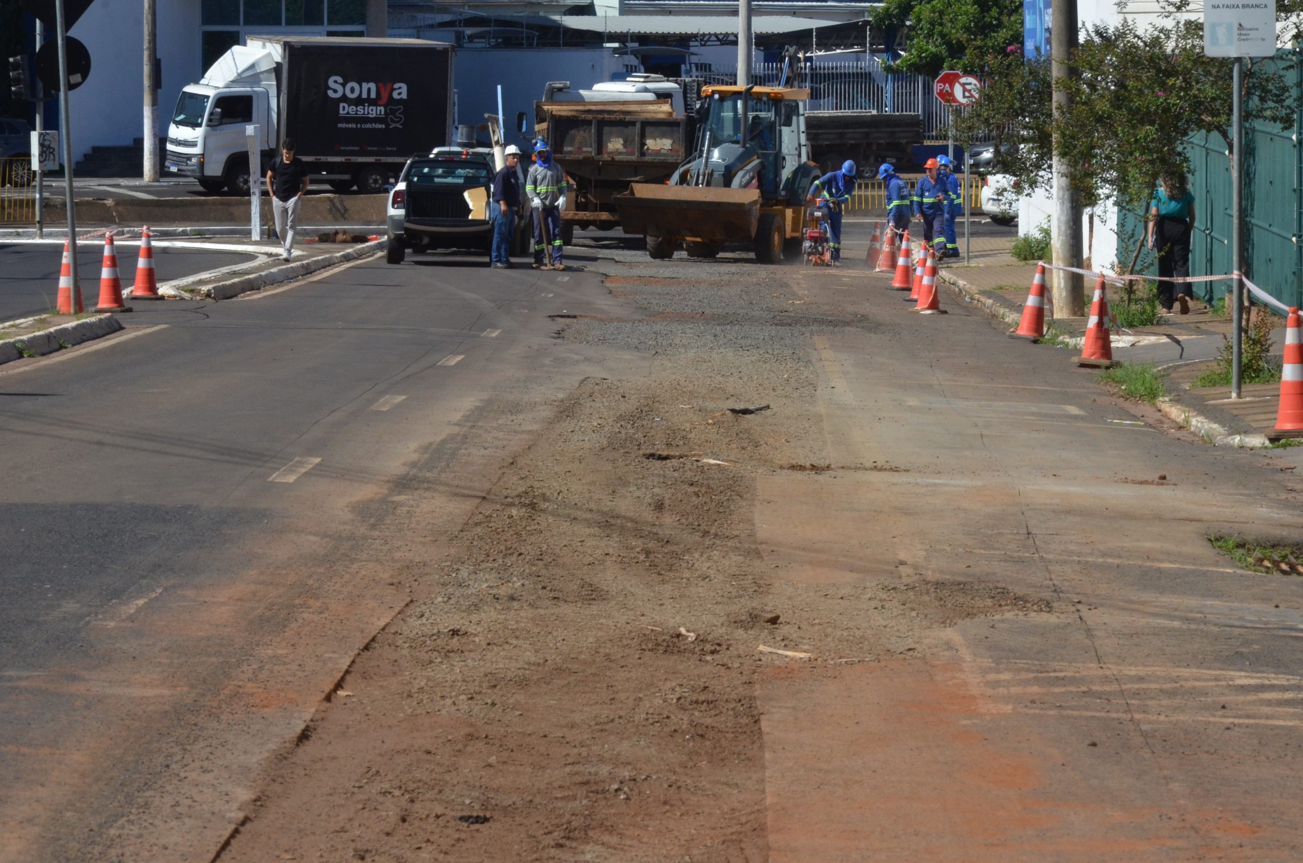 Franca interdita trecho da avenida Sete de Setembro para obra de esgoto
