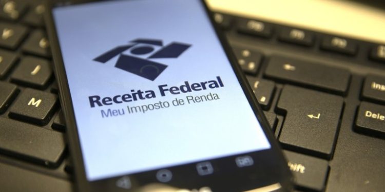 Aviso da Receita ou golpe no IR? O que você precisa saber antes de perder dinheiro
