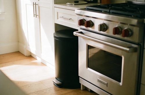 Você deixa a lixeira da cozinha perto do fogão? Pare agora mesmo! - Jornal da Franca