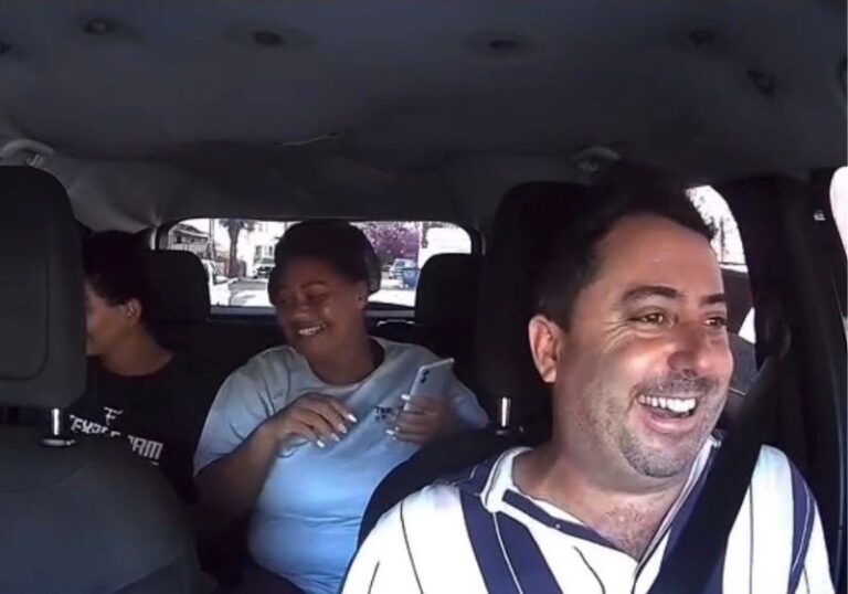 Motorista de Uber não cobra corrida de diarista ao saber quanto ela ganha por faxina