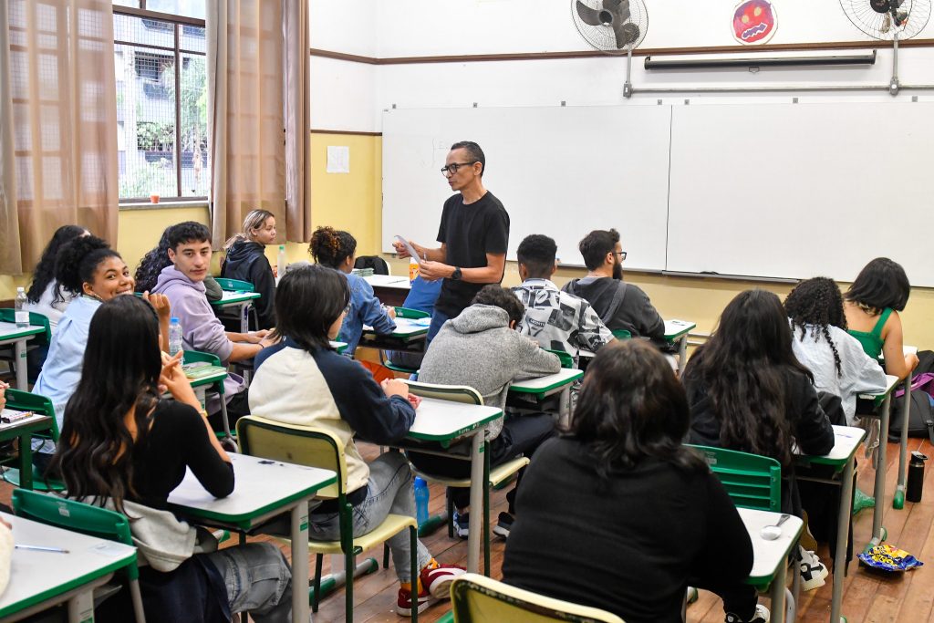 Região de Franca: 3.182 servidores da educação vão receber R$ 16,4 milhões em bônus