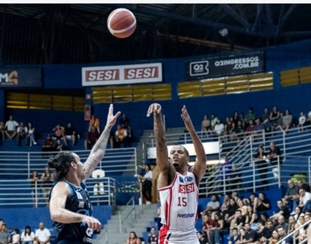 Em casa, Sesi Franca atropela o Pato Basquete e segue na liderança isolada do NBB