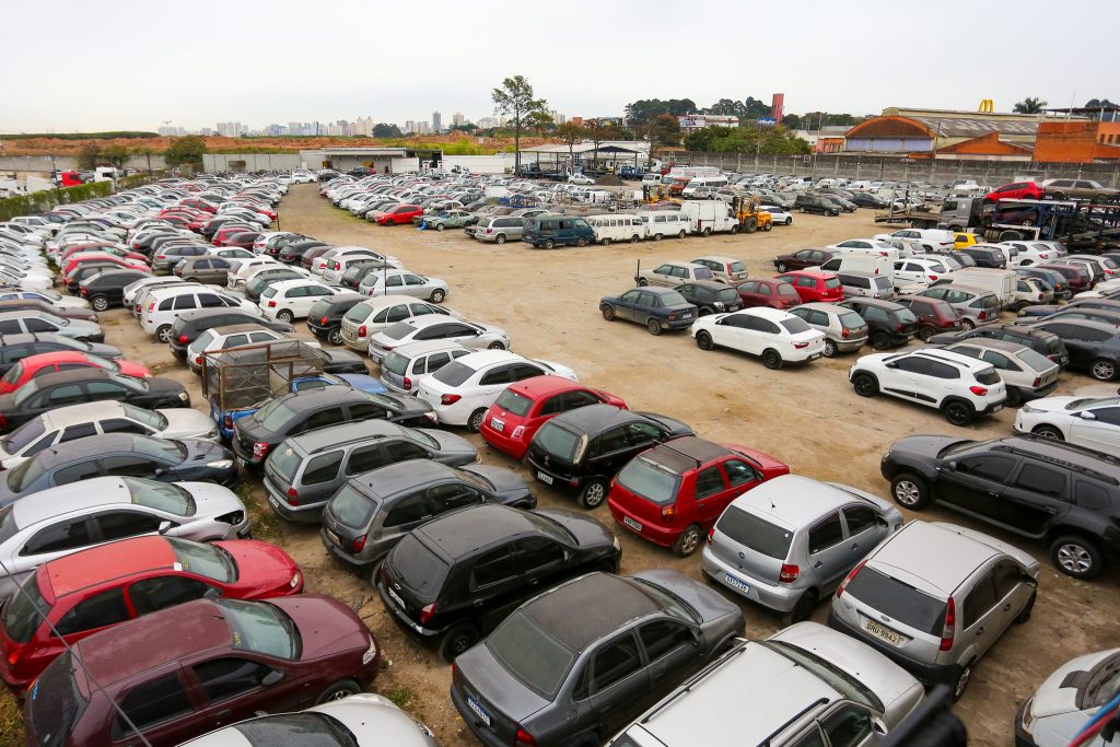 Água ou aditivo? O que você coloca no seu carro? Veja as vantagens e desvantagens