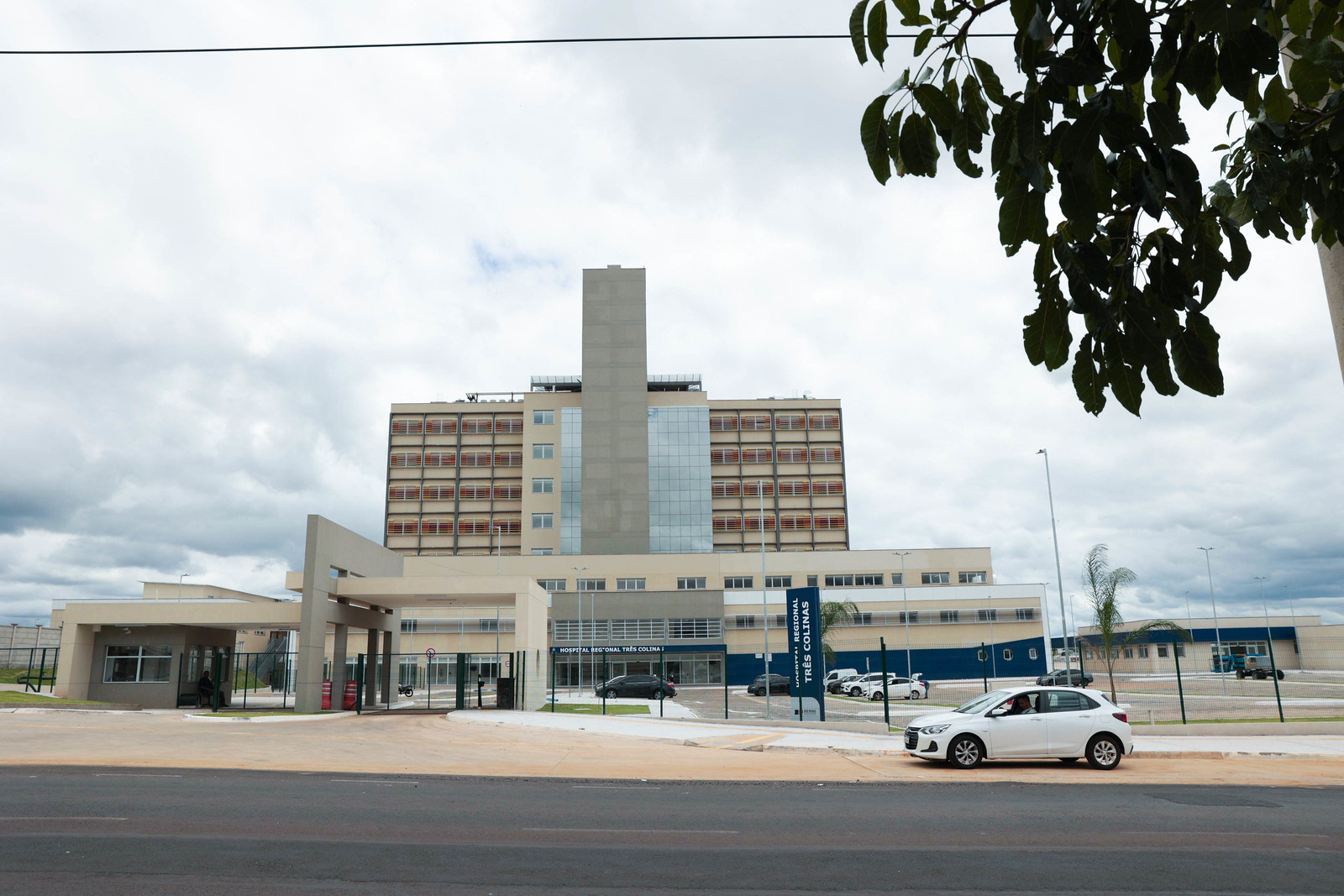 Início dos atendimentos no Hospital Três Colinas, dia 28, é abordado na Câmara