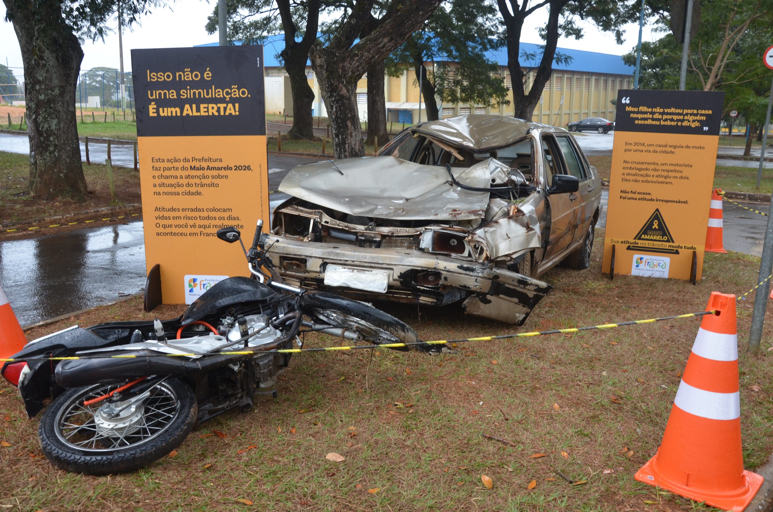 Maio Amarelo tem cenário de impacto no Poliesportivo para alertar sobre acidentes