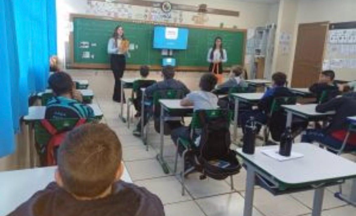 Cresol promove ações de educação financeira durante a realização da 13ª Senef