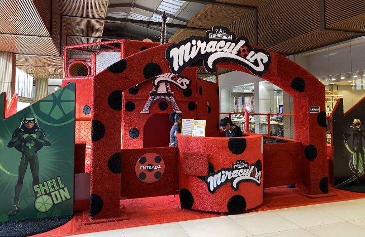 Parque inspirado em Ladybug e Cat Noir inicia temporada no Franca Shopping
