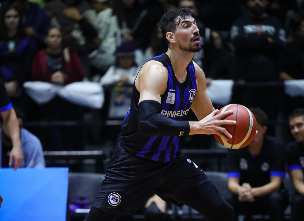 Em jogo épico, Pinheiros vence Corinthians e fica a uma vitória da decisão do NBB