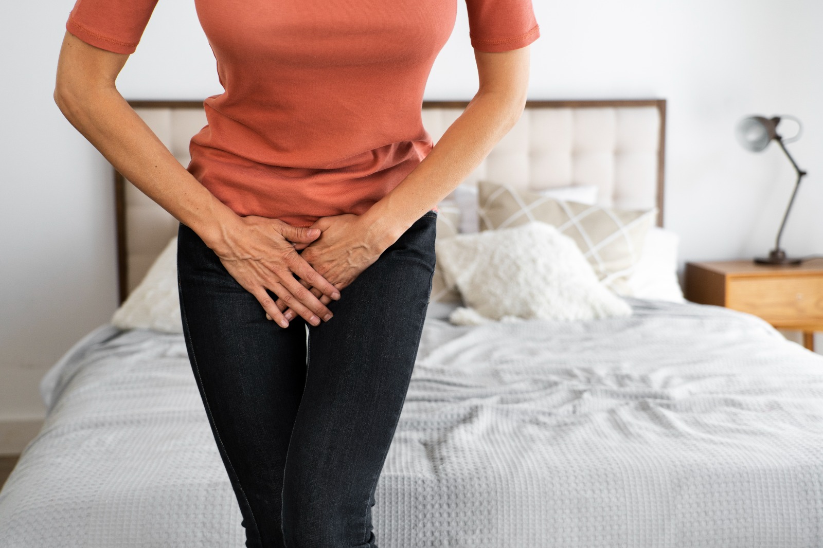 Ardência ao urinar nem sempre é infecção urinária: entenda quando merece atenção