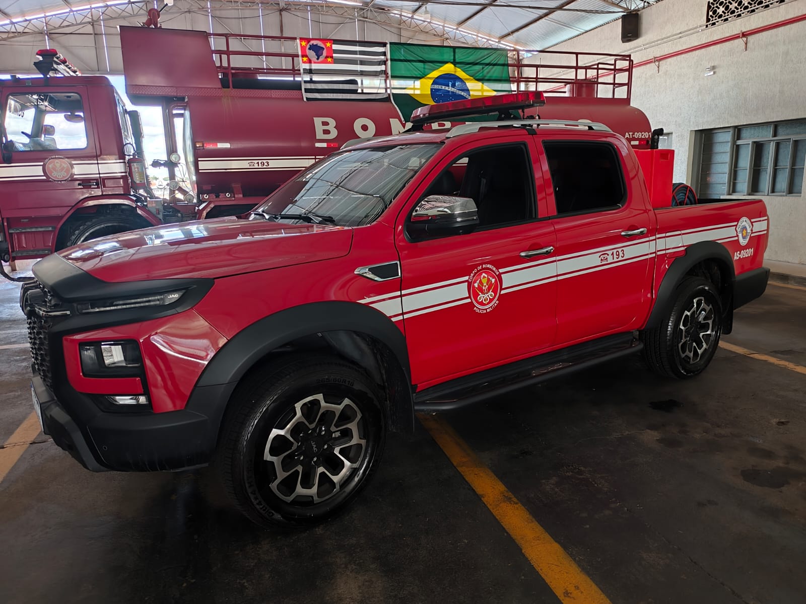 Corpo de Bombeiros ganha nova viatura para reforçar atendimentos em Franca