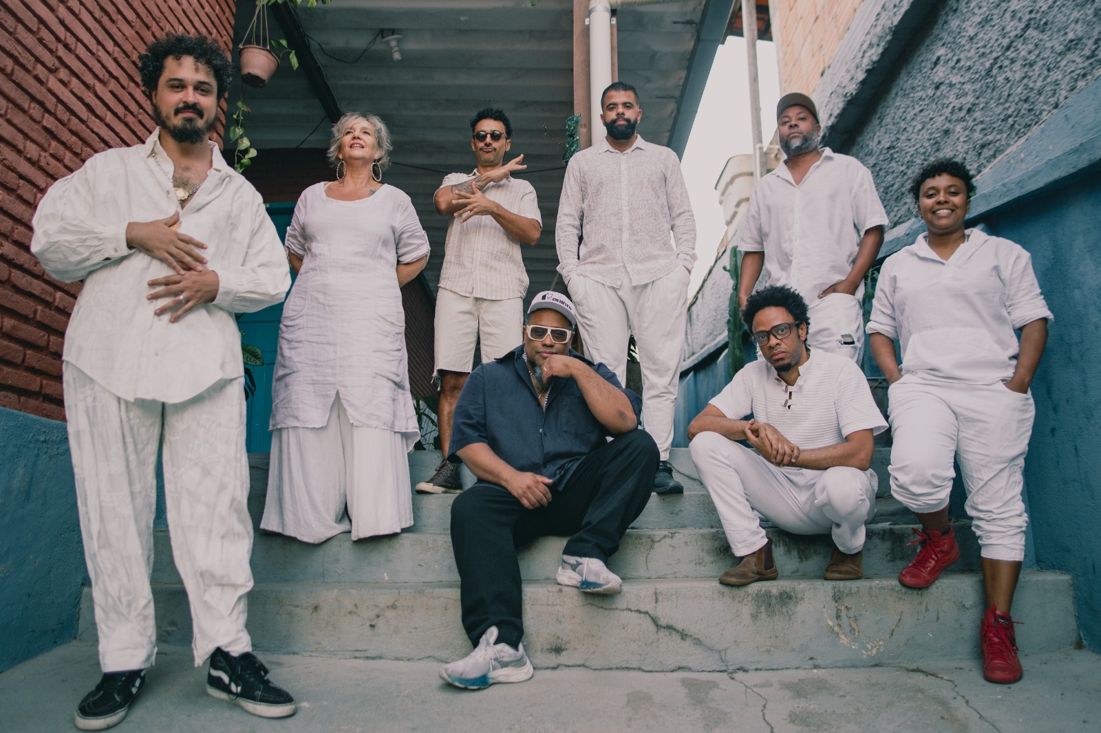 A Tábua de Esmeralda ganha releitura integral em show de BNegão no Sesc Franca