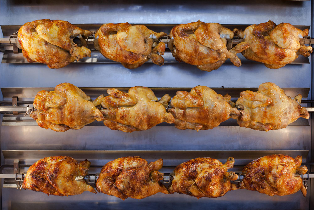 Frango Assado no domingo: Francanos consomem cerca de 5 mil aves por semana