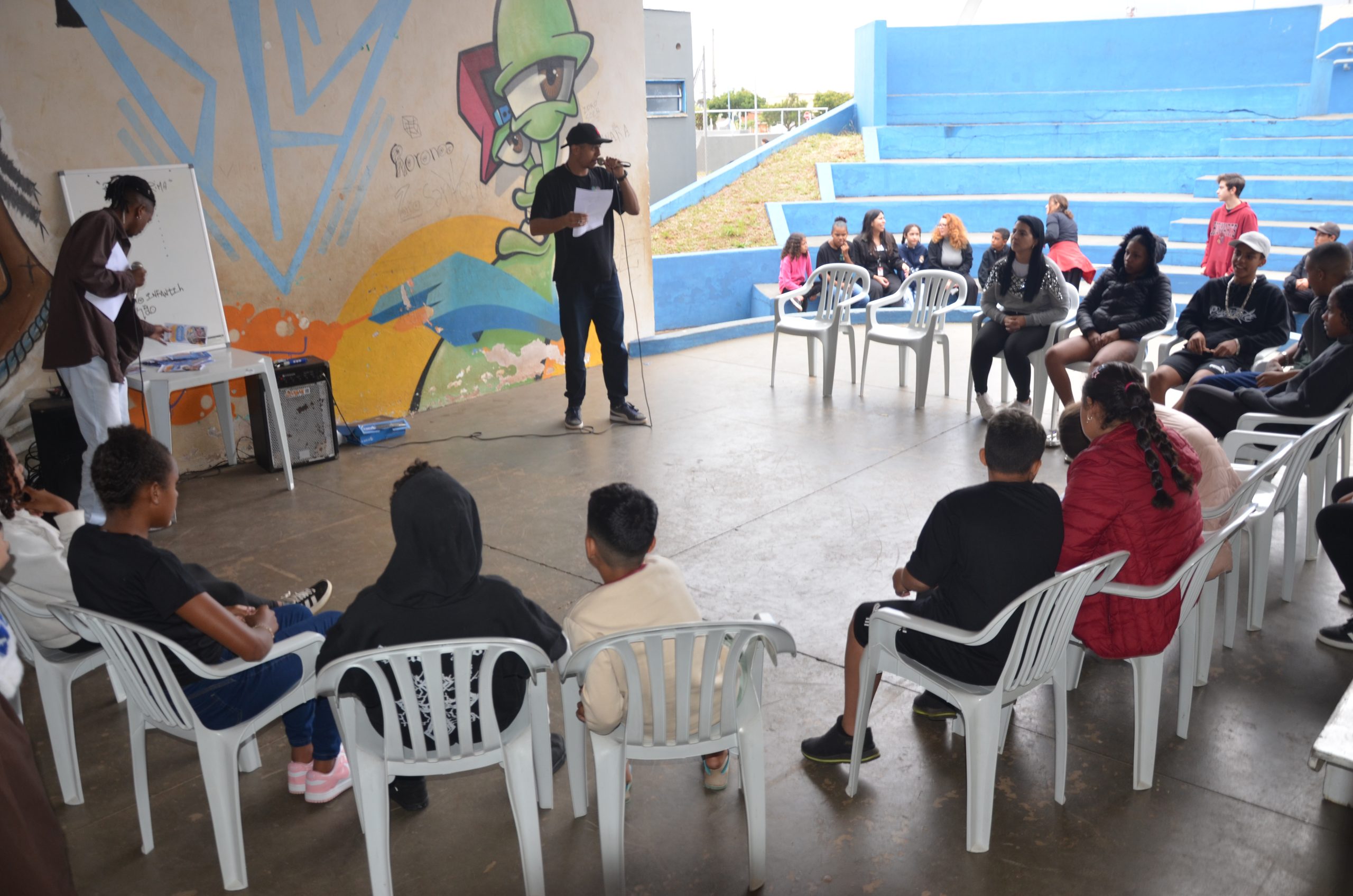 Combate ao trabalho infantil: Praça da Juventude tem tarde de esporte e cultura