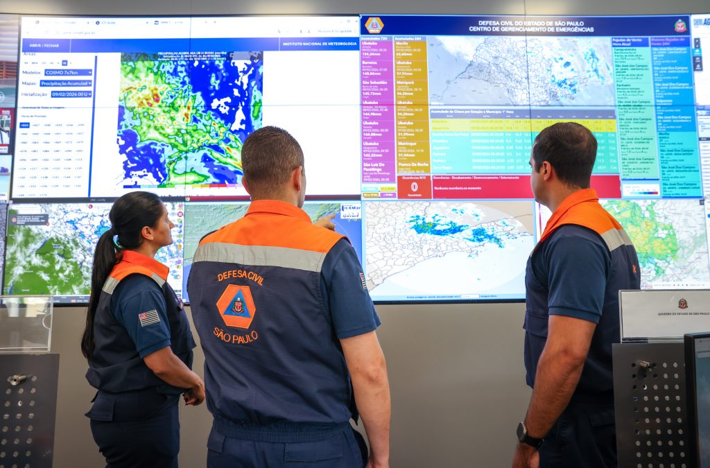 Defesa Civil alerta para frente fria com chuva, ventos e queda de temperatura