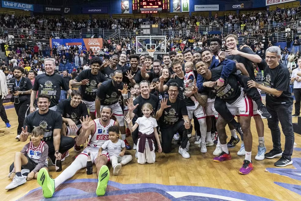 Helinho se isola como maior técnico do NBB e consolida legado da família Garcia