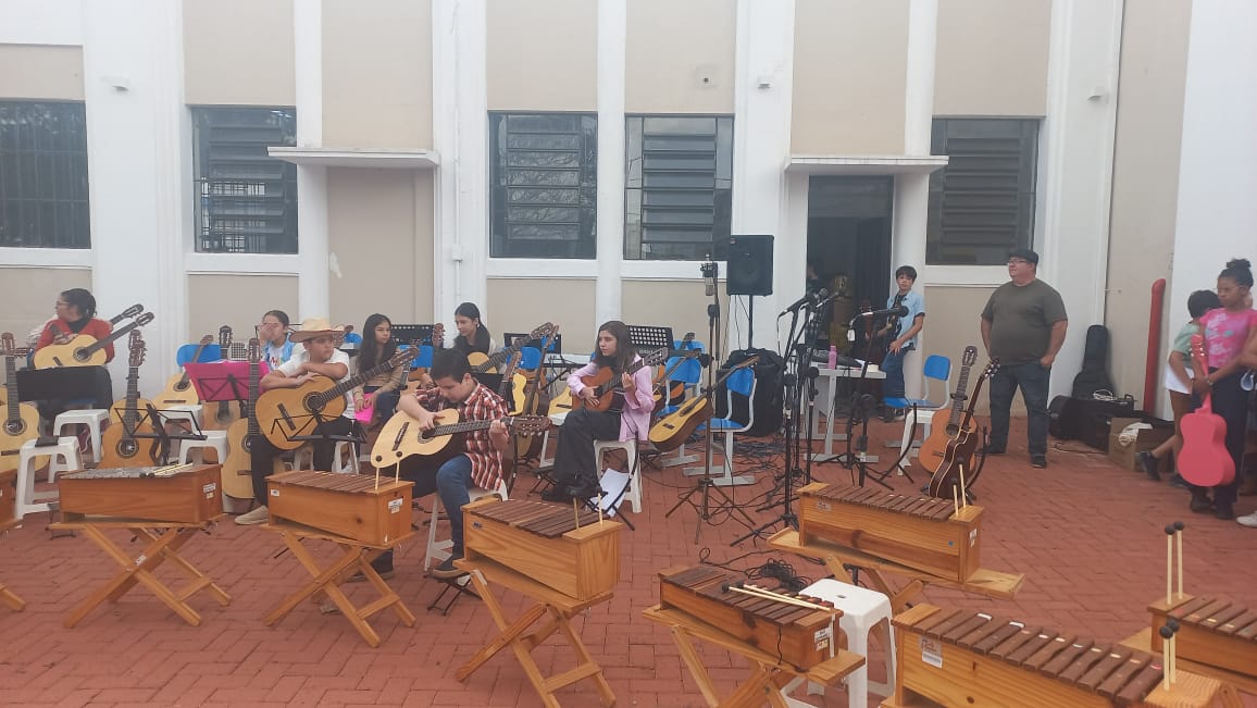 Casa da Cultura de Franca recebe apresentação gratuita de Festa Junina do EMIM