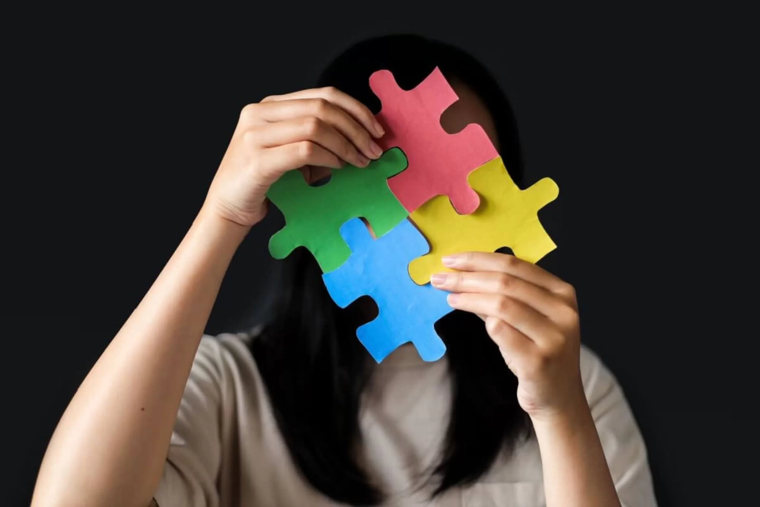 Por que tantas mulheres recebem o diagnóstico de autismo na vida adulta?