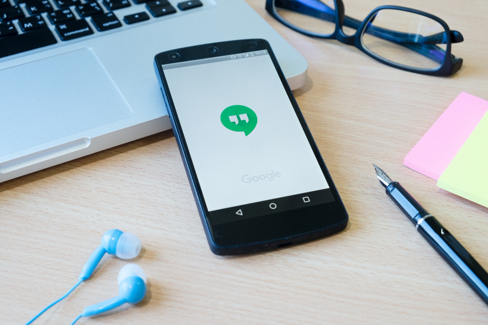 Veja como esvaziar a lixeira do WhatsApp, liberar memória e evitar travar o celular