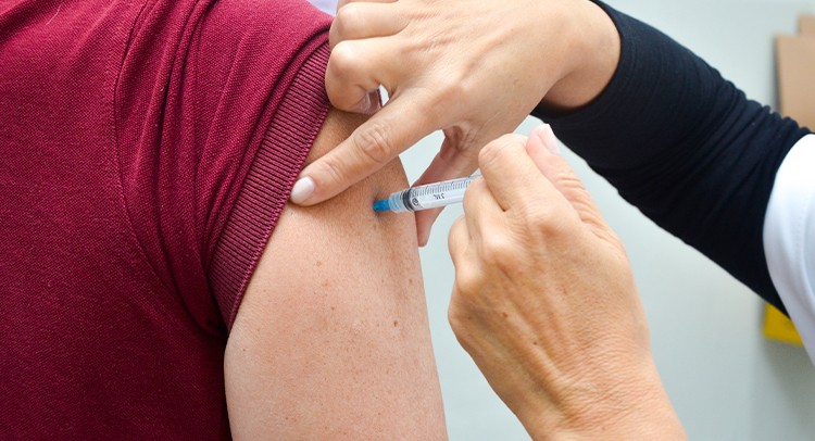 Poliesportivo recebe posto de vacinação contra a gripe neste sábado, 4, de 9h às 13h