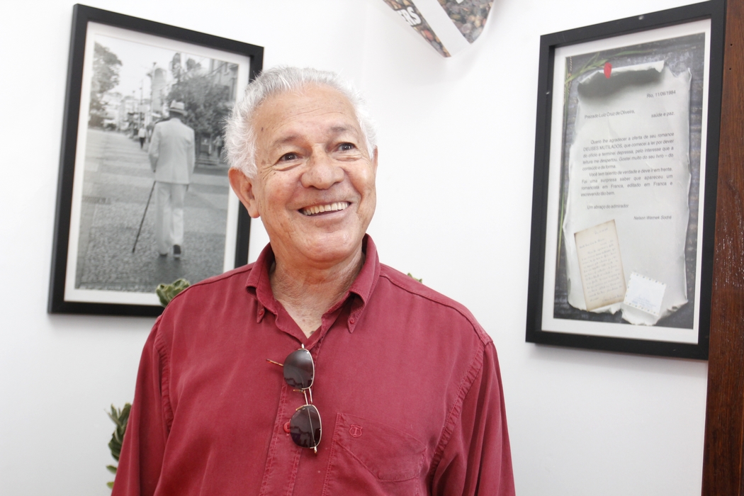 Daqui a pouco tem lançamento do novo livro de Luiz Cruz, no Sebo Almanaque