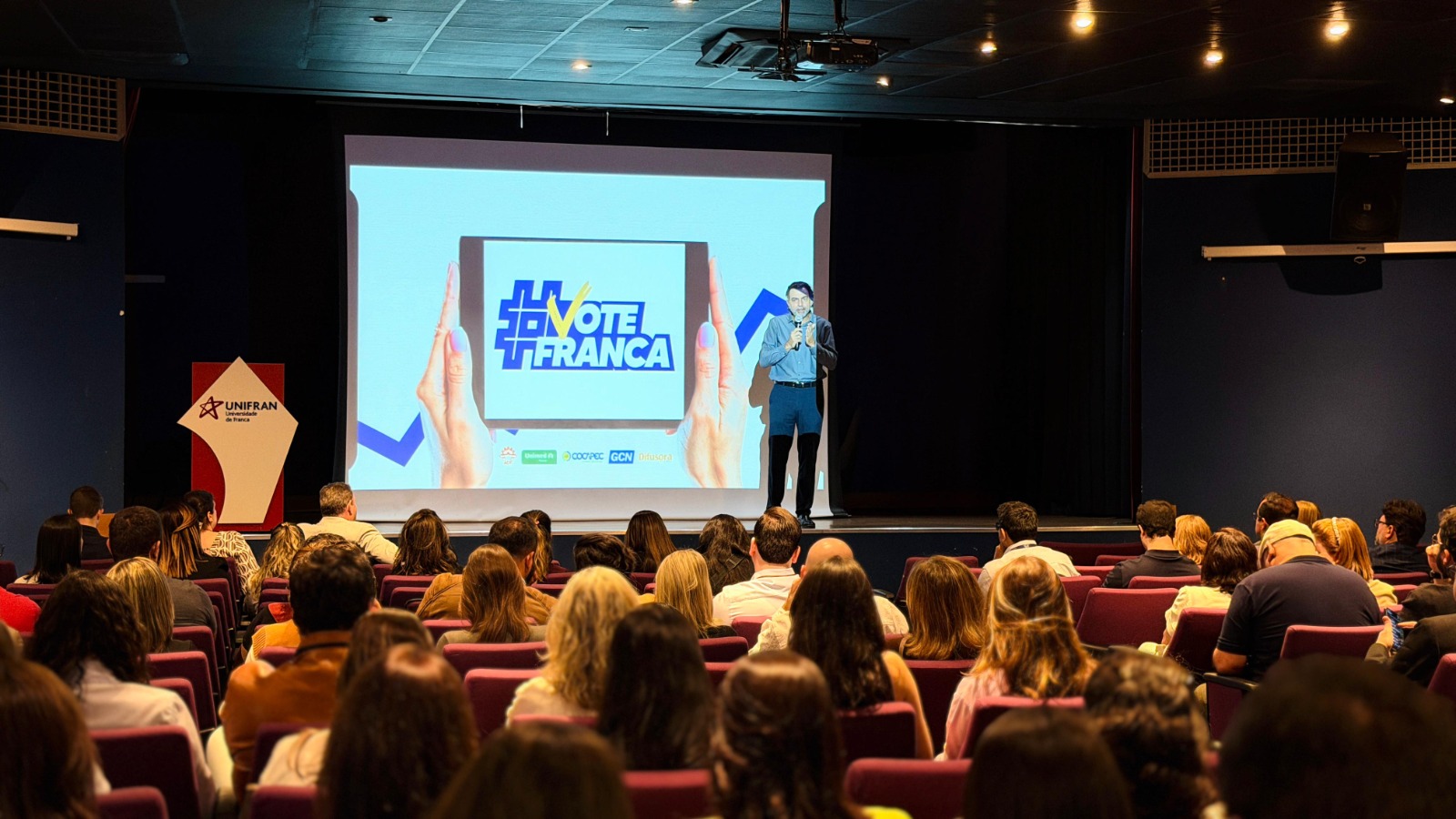 Presidente da ACIF apresenta “Franca Tem Voz” a docentes do Uni-Facef e Unifran