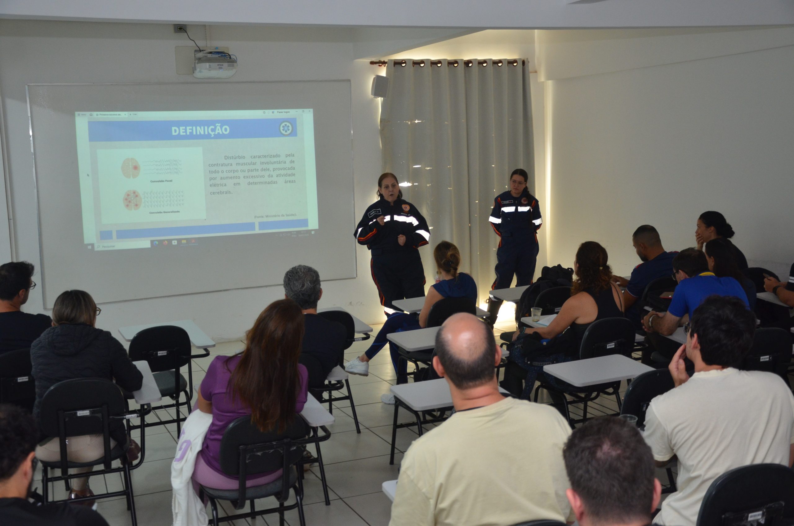 Educadores físicos de Franca recebem treinamento de primeiros socorros do SAMU