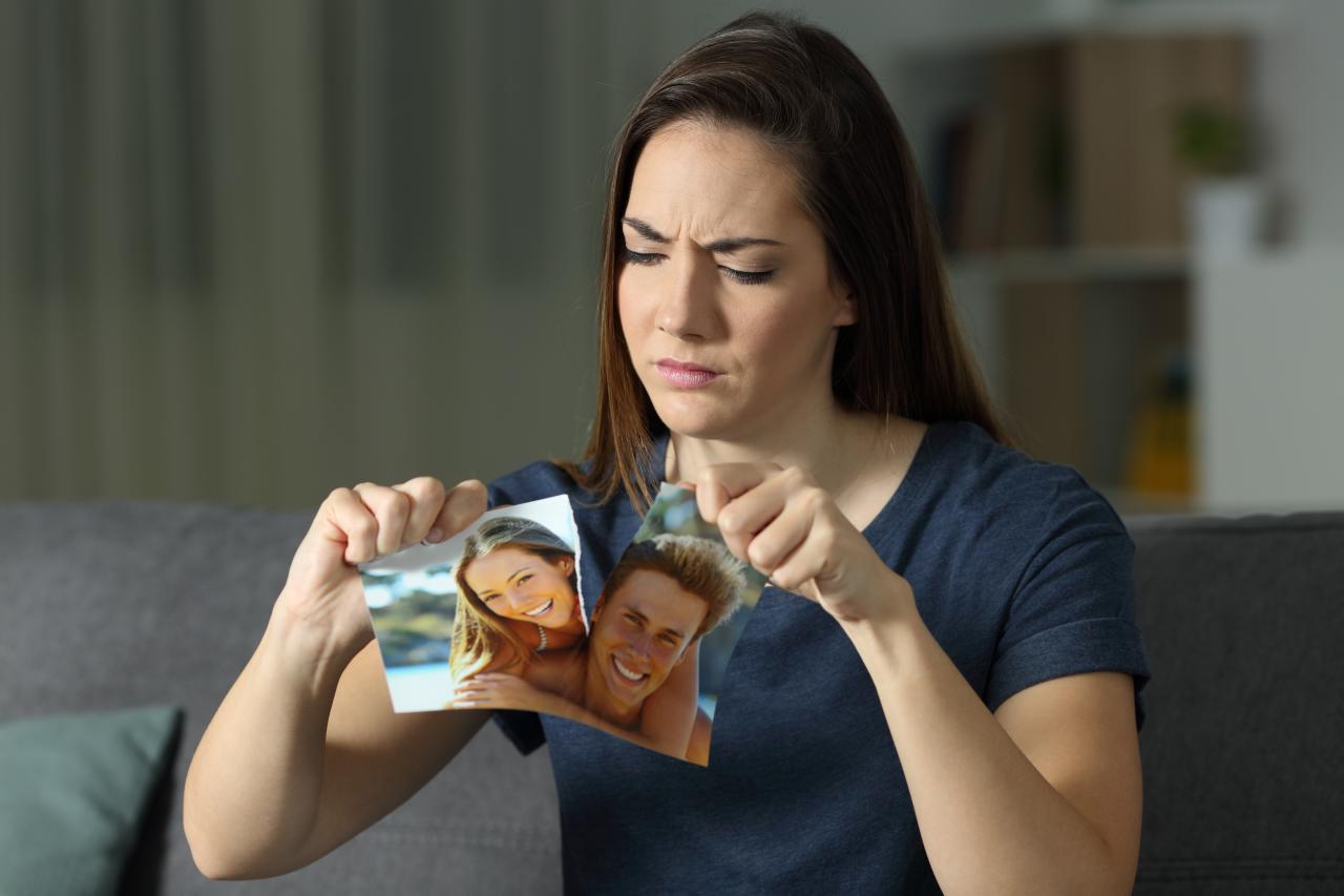 Aprenda a fazer um banho de ervas para esquecer um amor e seguir em frente