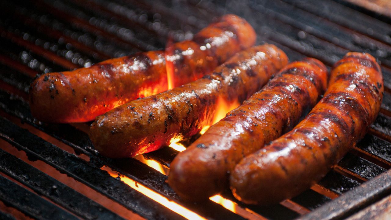 Como escolher a melhor linguiça para churrasco? Veja dicas