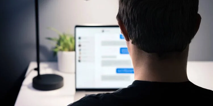 Como identificar um perfil falso nas redes sociais? Veja 5 sinais de alerta