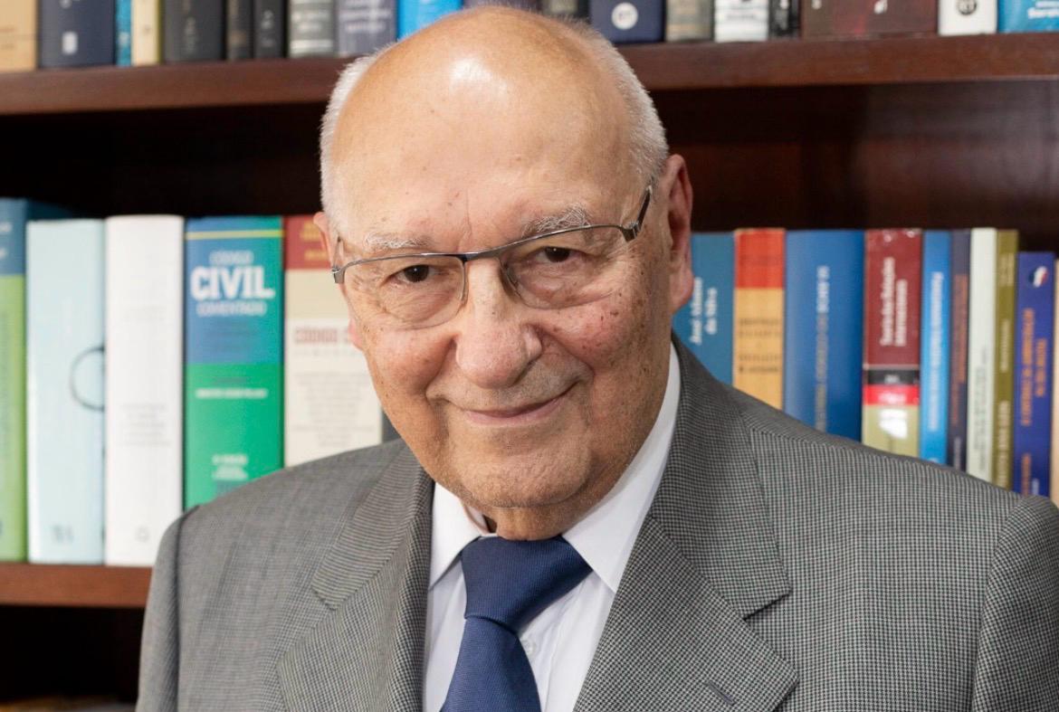 A Constituição brasileira e o direito de falar em Deus nos espaços públicos