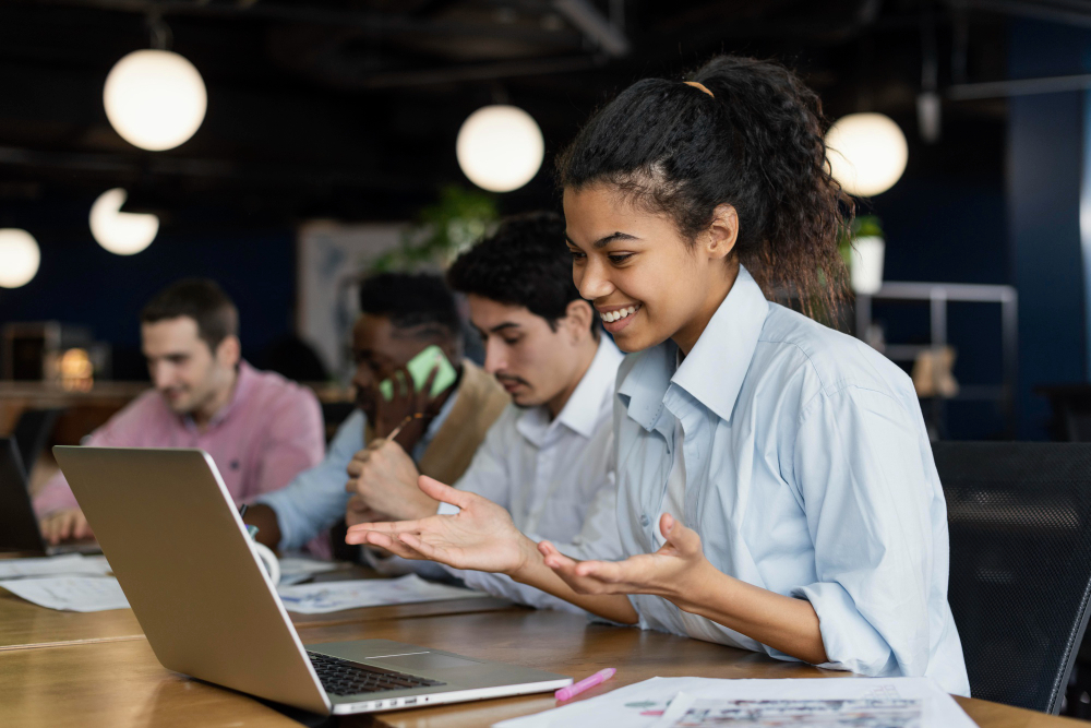 Itaú Unibanco abre inscrições para o Programa Trainee com salário de R$ 9 mil