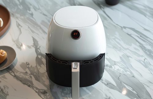 Aprenda este truque que está bombando para limpar sua air fryer rapidinho! - Jornal da Franca