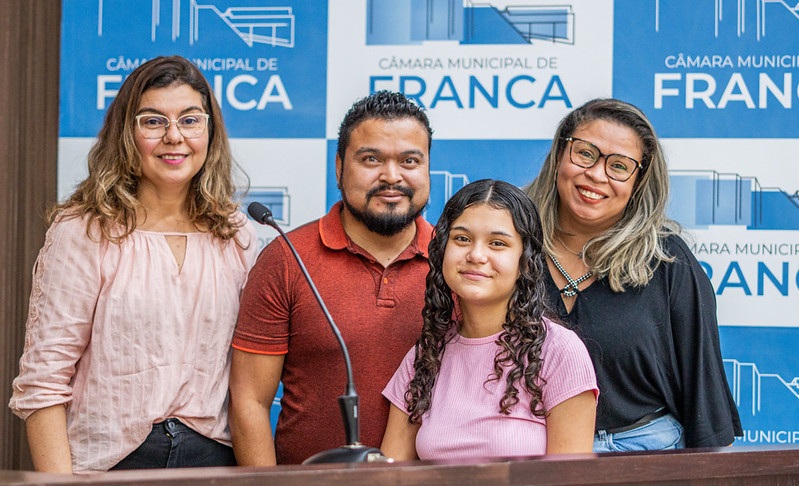 Escola de Franca obtém 61 medalhas na Olimpíada de Matemática: homenagem na Câmara