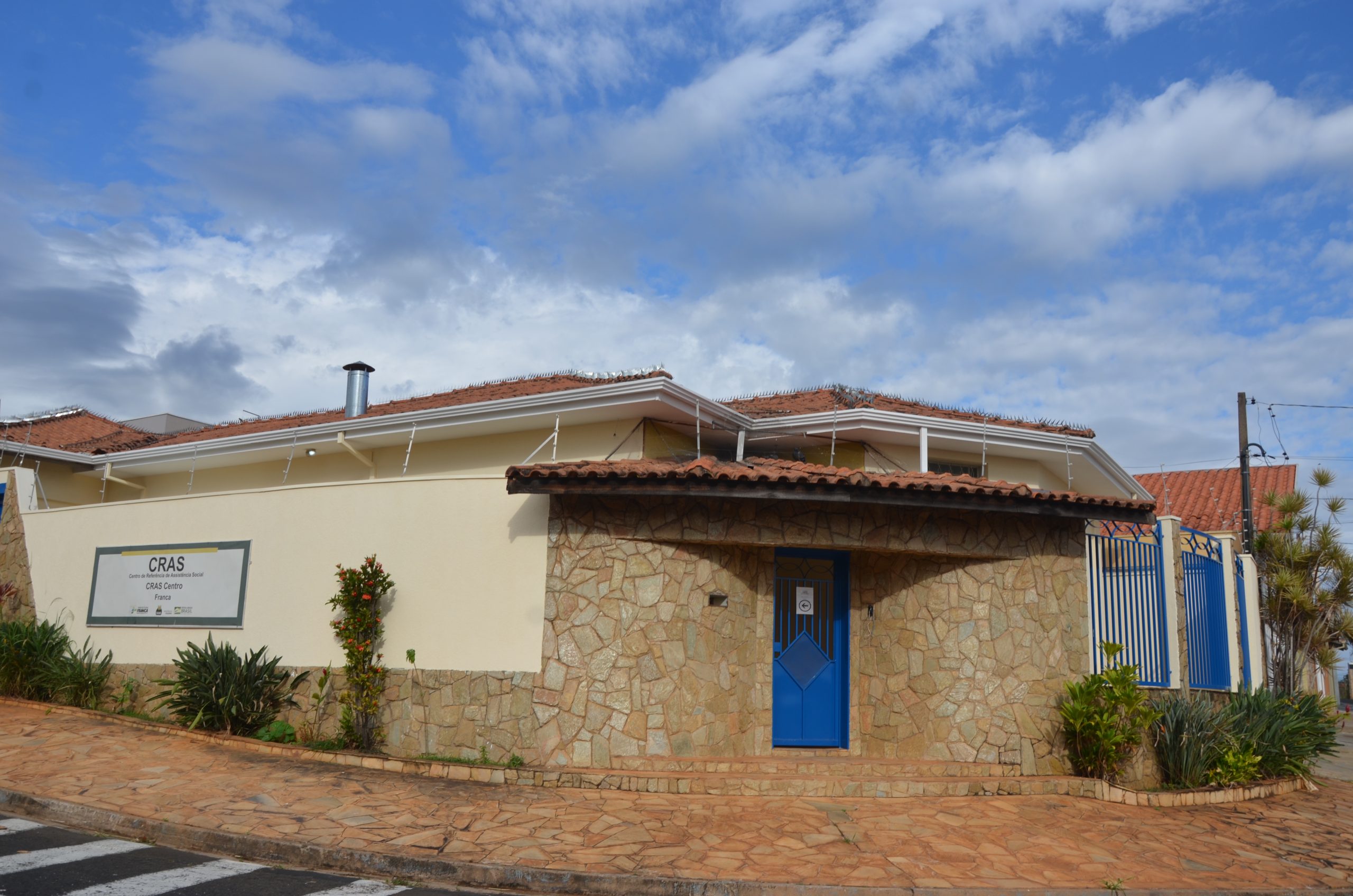 CRAS Centro de Franca passa a atender a população em novo endereço