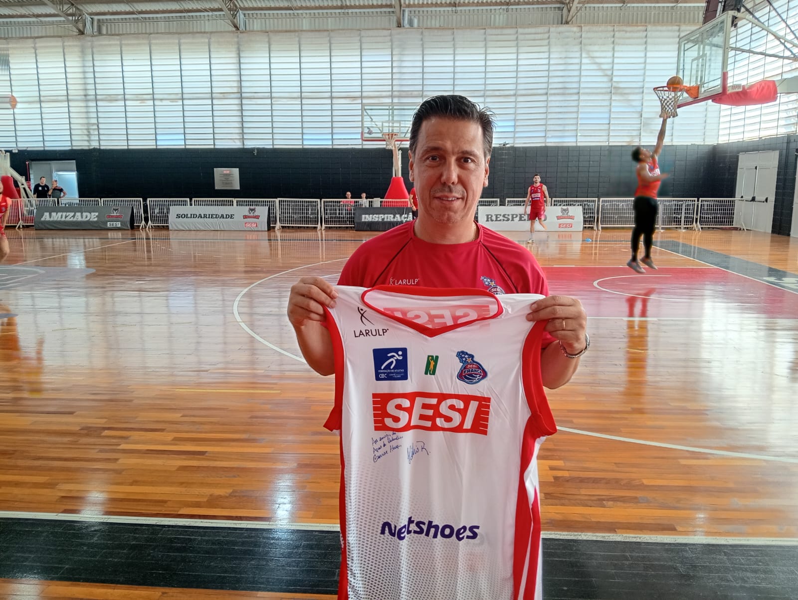 Helinho aposta na força do Pedrocão para empurrar o Sesi Franca na estreia estadual