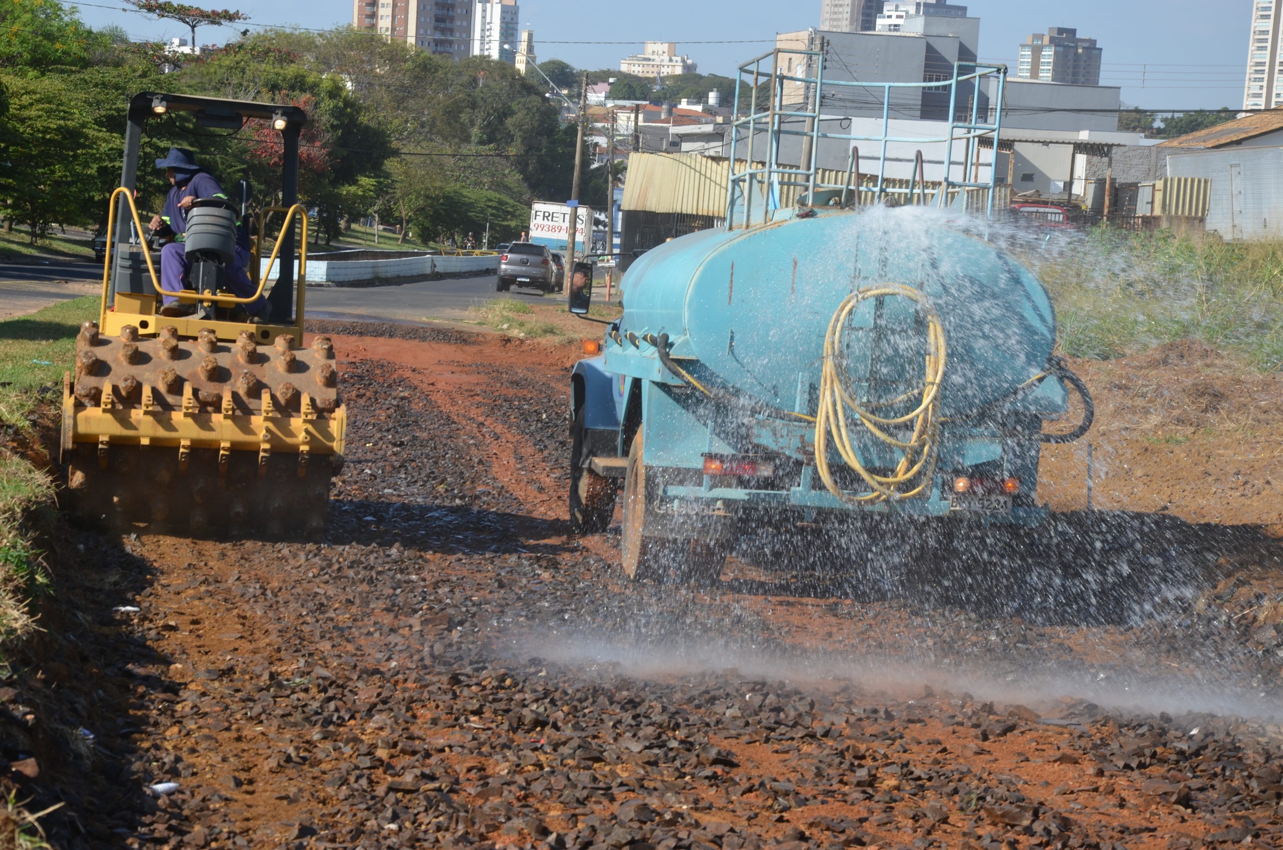 Prefeitura de Franca inicia obras de asfalto na Avenida Geraldo Teodoro Martins