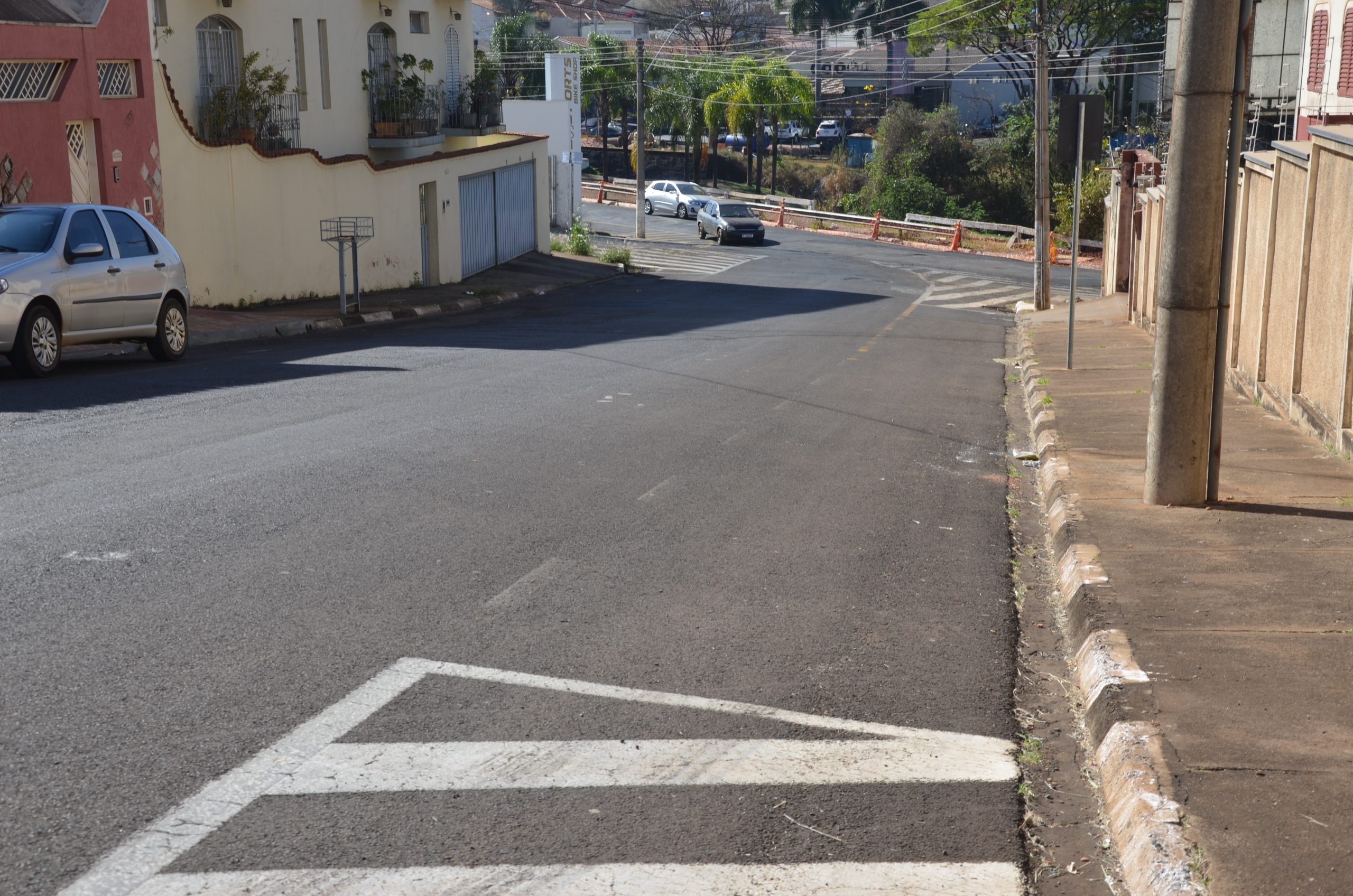 Obras de drenagem interditam trecho da Rua Chile nesta semana em Franca