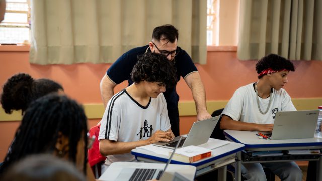 Alunos da 1ª série do Ensino Médio têm até sexta-feira (25) para escolher formação